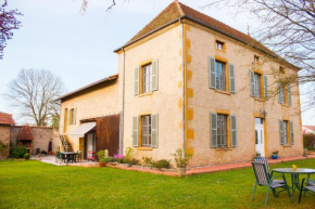 Hotels in Saint-Nizier-Sous-Charlieu